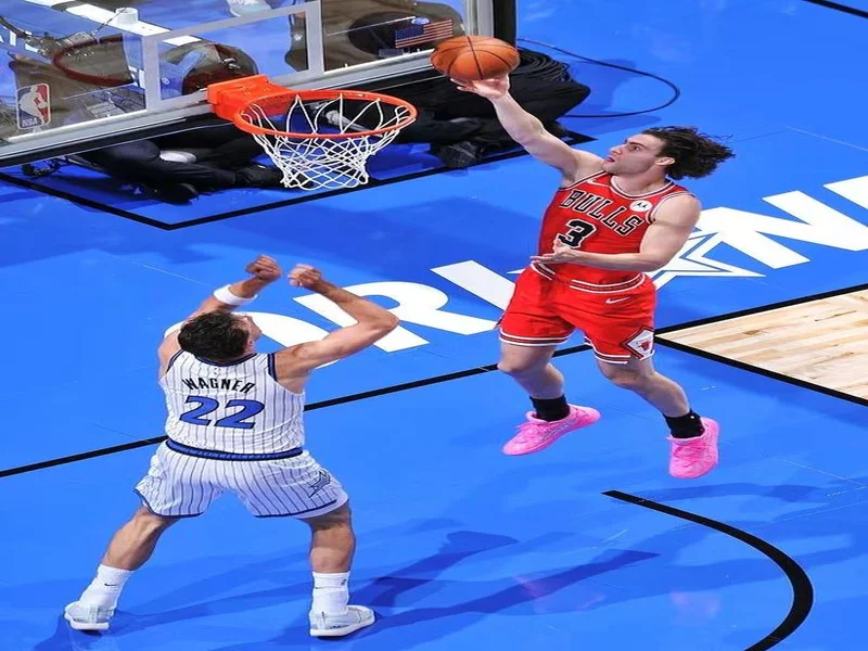 完美融入!廷伯:埃泽上演帽子戏法不是巧合,他很努力性格也很好